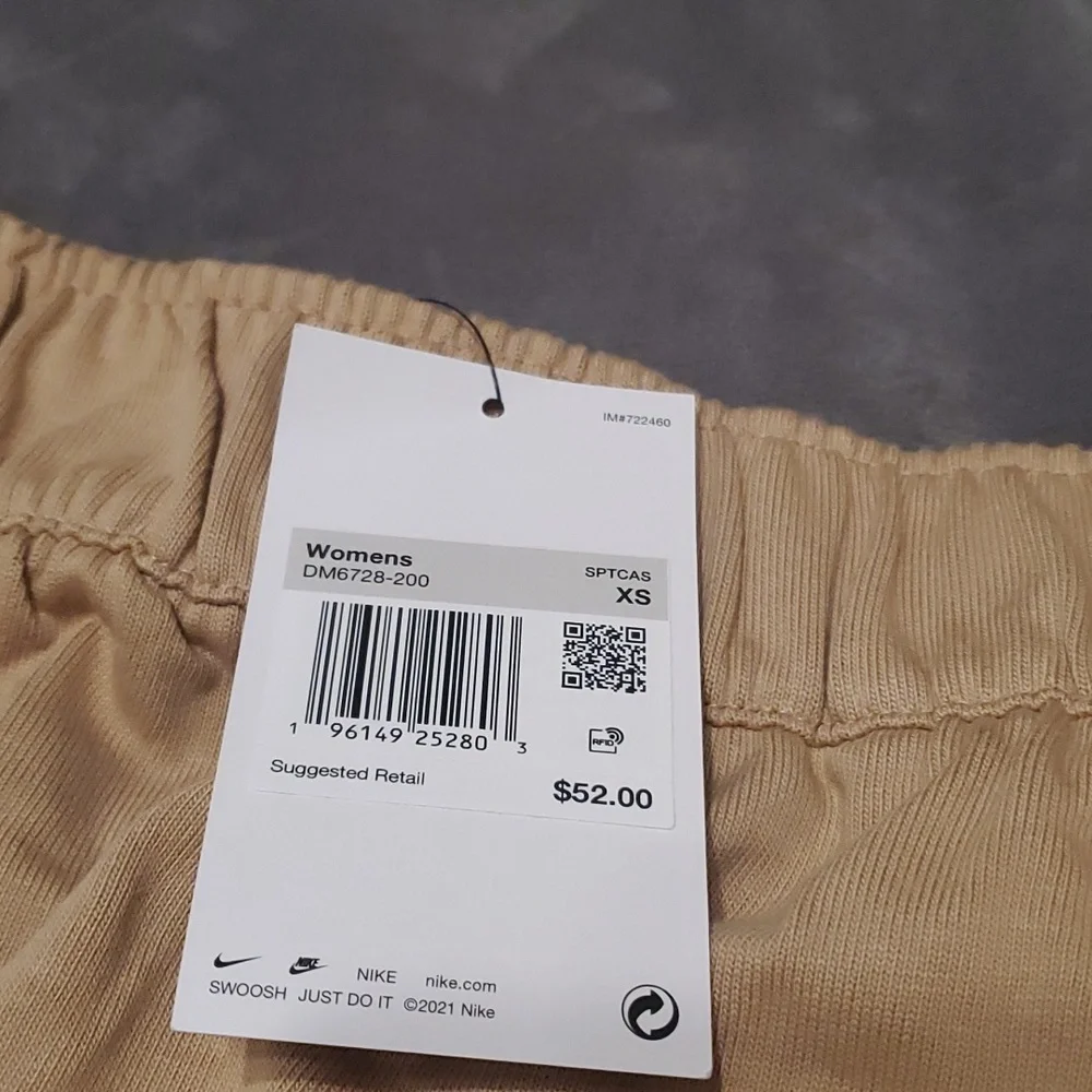 NWT Nike Loose Fit High Rise shorts XS - Picture 6 of 6